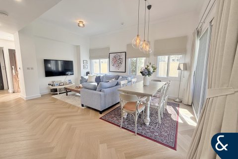 Villa in Dubai Land, UAE 3 bedrooms, 213 sq.m. № 671050 - photo 1