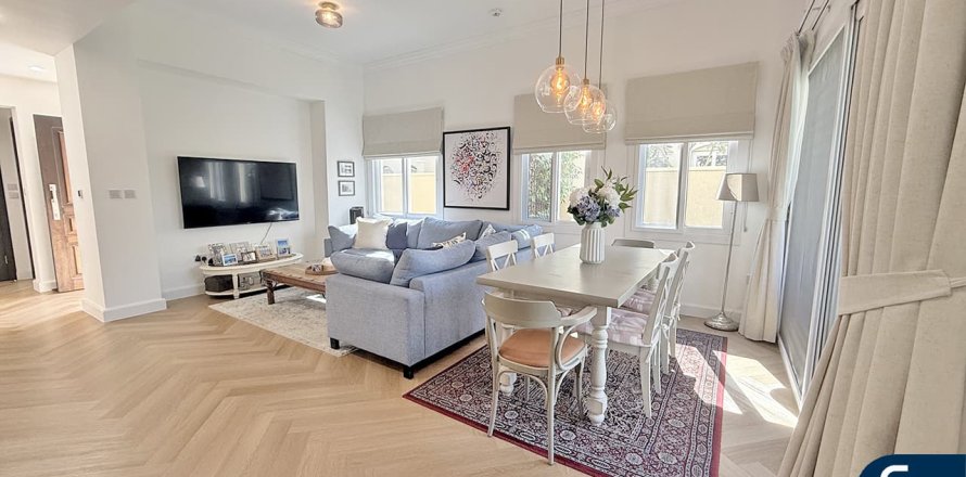 Villa in Dubai Land, UAE 3 bedrooms, 213 sq.m. № 671050