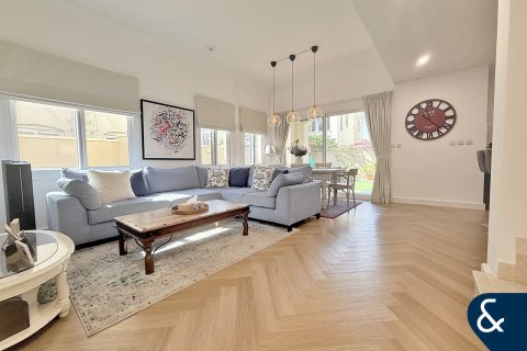 Villa in Dubai Land, UAE 3 bedrooms, 213 sq.m. № 671050 - photo 4