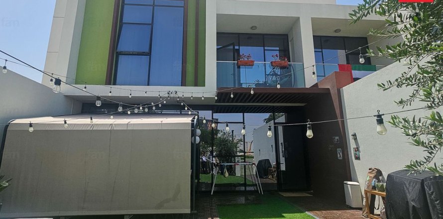 Apartman u gradu Dubai, UAE 2 spavaće sobe, 223.3 m2 Br. 703837