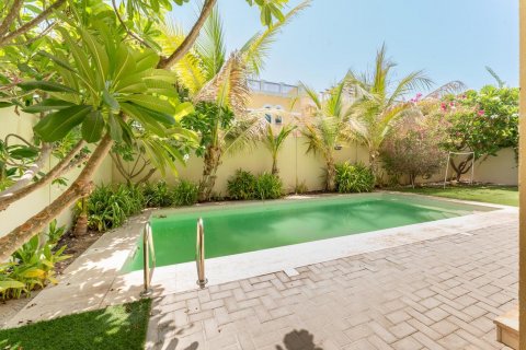 Vila v Jumeirah Park, Dubai, SAE 4 ložnice, 499 m² Č.: 619280 - fotografie 9