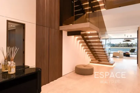 Villa zum Verkauf in Palm Jumeirah, Dubai, VAE 5 Schlafzimmer, 753 m2 Nr. 649937 - Foto 4