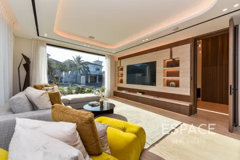 Villa zum Verkauf in Palm Jumeirah, Dubai, VAE 5 Schlafzimmer, 753 m2 Nr. 649937 - Foto 8