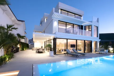 Villa zum Verkauf in Palm Jumeirah, Dubai, VAE 5 Schlafzimmer, 753 m2 Nr. 649937 - Foto 1