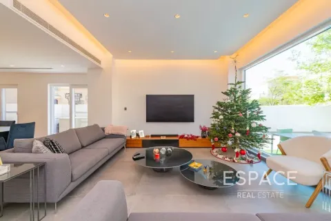 Villa en venta en The Lakes, Dubai, EAU 3 dormitorios, 362 m2 № 649934 - foto 3
