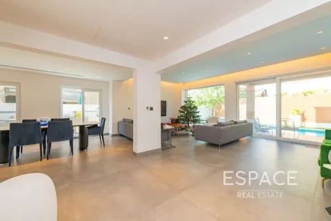 Villa en venta en The Lakes, Dubai, EAU 3 dormitorios, 362 m2 № 649934 - foto 5