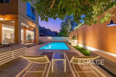 Villa en venta en The Lakes, Dubai, EAU 3 dormitorios, 362 m2 № 649934 - foto 15