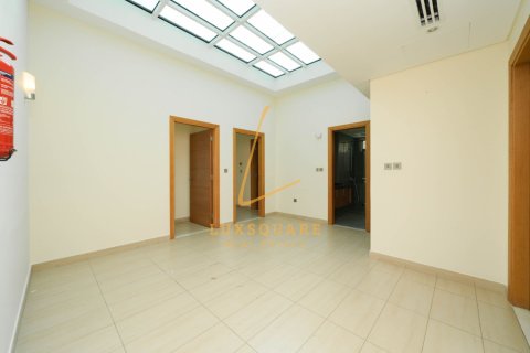 Villa itt: Jumeirah Park, Dubai, EAE, 4 hálószoba, 512 m², azonosító: 766641 - fénykép 9