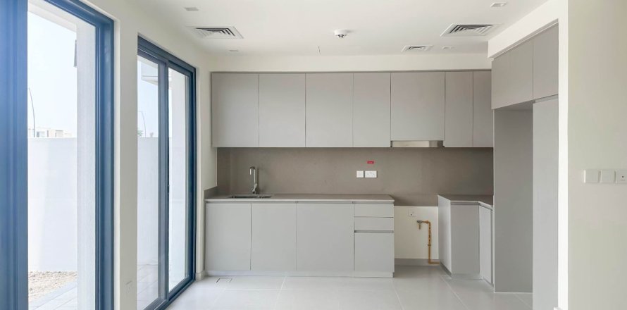 Вилла Dubai South (Dubai World Central), Дубай, БАӘ-да 3 жатын бөлмелер, 177 м² № 766642