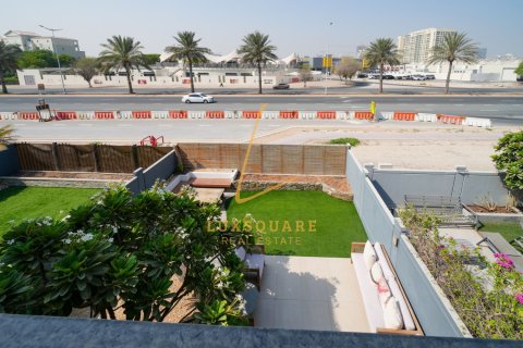 Vila u Motor City, Dubai, UAE 3 spavaćih soba, 240 m2 Br. 766640 - fotografija 29