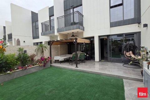 Villa in Dubai, UAE 3 bedrooms, 175 sq.m. № 703591