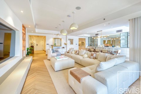 Rijtjeshuis te koop in Palm Jumeirah, Dubai, VAE 3 slaapkamers, 721 vr.m., nr 646261 - foto 1
