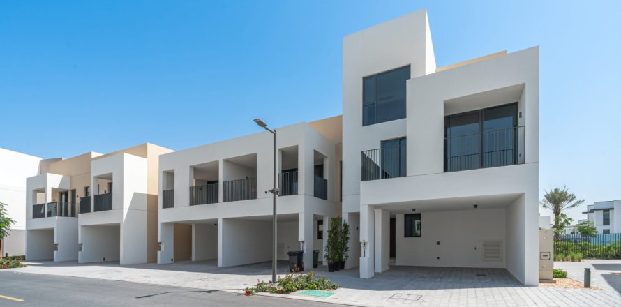 Adosado en Arabian Ranches 3, Dubai, EAU 4 dormitorios, 147 m² № 705533