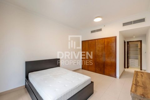 Appartement te koop in Downtown Dubai (Downtown Burj Dubai), Dubai, VAE 2 slaapkamers, 135 vr.m., nr 654402 - foto 8