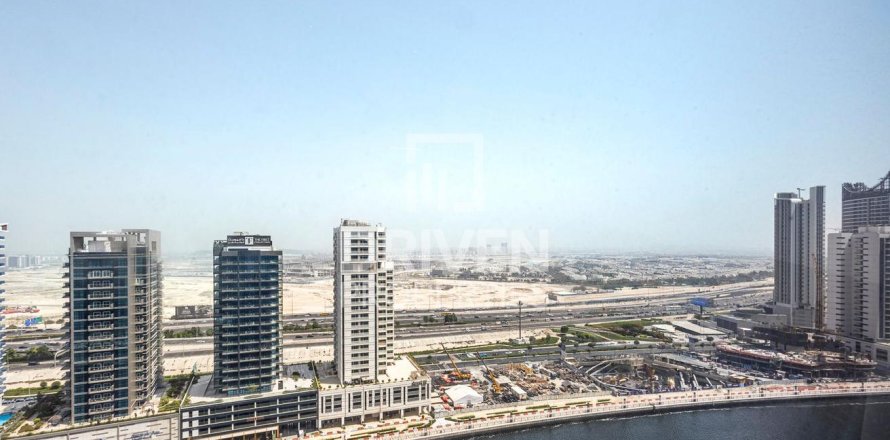 Apartamento en Business Bay, Dubai, EAU 1 dormitorio, 61 m² № 654404