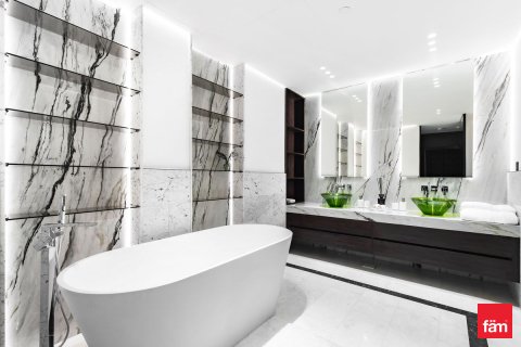 Apartment til salg i Palm Jumeirah, Dubai, UAE 1 soveværelse, 96.2 kvm № 691370 - foto 16