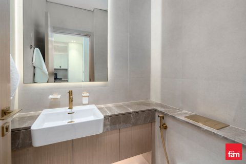 Apartmen di Dubai, UAE 1 bilik tidur, 74.9 meter persegi № 691371 - foto 16