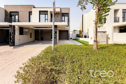 Villa in Dubai South (Dubai World Central), UAE 4 bedrooms, 204.67 sq.m. № 733293 - photo 1