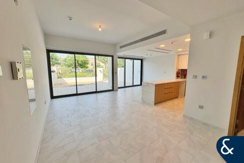 阿联酋 Dubai Dubai Land 待售 : 3 卧, 181 平方米 , 编号667248 - 照片 1