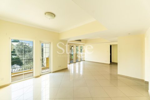 Lägenhet till försäljning i Dubai Land, Dubai, UAE 2 sovrum, 160 kvm Nr. 737566 - fotografi 2