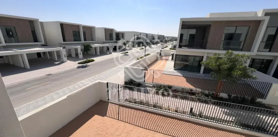 Villetta a schiera a Dubai, EAU 4 camere da letto, 280 mq. № 712611