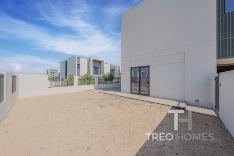 Villa para venda em Dubai Land, Dubai, EAU 4 quartos, 215.91 m2 № 753674 - foto 5
