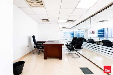 Üürile anda kontor asukohaga Dubai, AÜE: 101.4 m² Nr 722659 - pilt 8