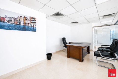 Üürile anda kontor asukohaga Dubai, AÜE: 101.4 m² Nr 722659 - pilt 7