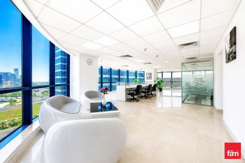 Kontor asukohaga Dubai, AÜE: 101.4 m² Nr 722659
