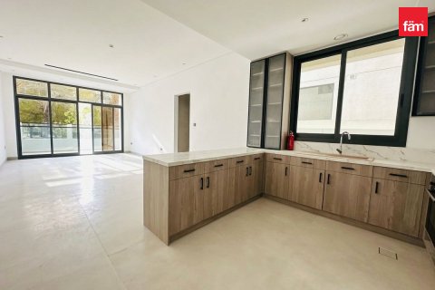 וילה להשכרה ב Dubai, איחוד האמירויות  5 חדרי שינה, 250.7 מ"ר, מספר 758240 - תמונה 4