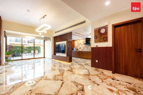 Dubai、UAEにあるタウンハウス 3ベッドルーム、164.4 m2 No765819