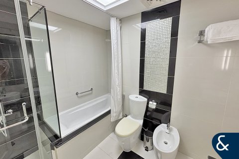 Downtown Dubai (Downtown Burj Dubai), UAE의 임대용 아파트 침실 1개, 81제곱미터 번호 668375 - 사진 10