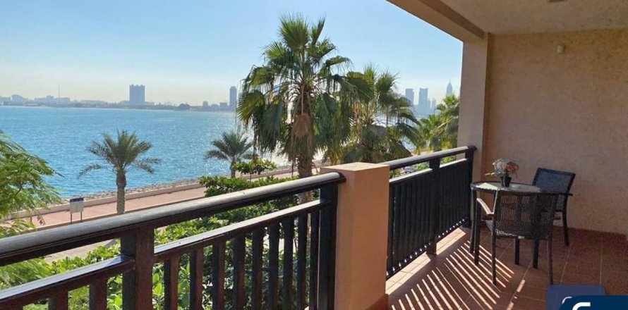 Apartment in Palm Jumeirah, Dubai, UAE 1 bedroom, 108 sq.m. № 668376