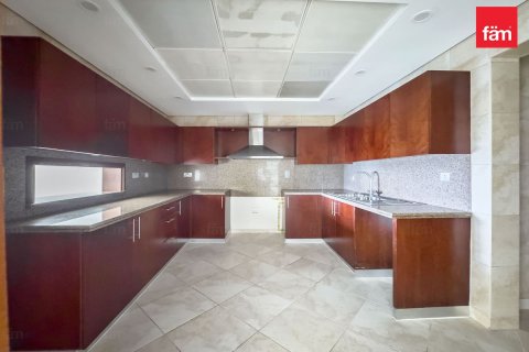 Apartment in Dubai, UAE 3 bedrooms, 241.5 sq.m. № 763800 - photo 16