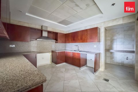 Apartment in Dubai, UAE 3 bedrooms, 241.5 sq.m. № 763800 - photo 15