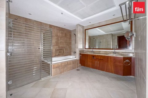 Apartment in Dubai, UAE 3 bedrooms, 241.5 sq.m. № 763800 - photo 27
