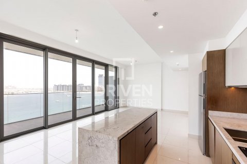 Apartment in Dubai Harbour, Dubai, UAE 2 bedrooms, 137 sq.m. № 603177 - photo 2
