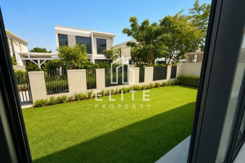 Vila v Tilal Al Ghaf, Dubai, SAE 5 spální, 520 m2 č. 736532 - Fotografia 5