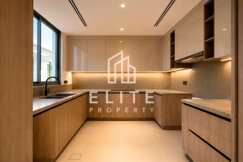 Vila v Tilal Al Ghaf, Dubai, SAE 5 spální, 520 m2 č. 736532 - Fotografia 3