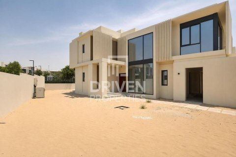 ویلا برای اجاره در Jebel Ali، Dubai، امارات متحده عربی 5 خوابه ، 715.73 متر مربع ، شماره 744816 - تصویر 2