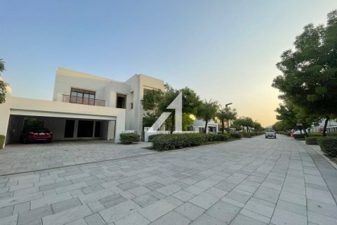 Vila v Mohammed Bin Rashid City, Dubai, SAE 5 spální, 880 m2 č. 690538 - Fotografia 13