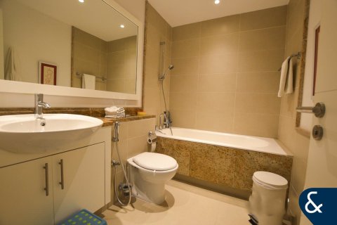 Apartmen di Downtown Dubai (Downtown Burj Dubai), UAE 3 bilik tidur, 196 meter persegi № 667829 - foto 11