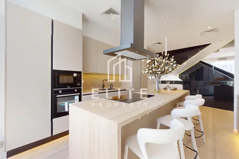 Vilă de închiriat în Al Barari, Dubai, EAU 4 dormitoare, 459 mp.  №736607 - poză 12