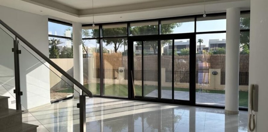 Vila u DAMAC Hills (Akoya by DAMAC), Dubai, UAE 450 m2, 5 spavaćih soba Br. 696626