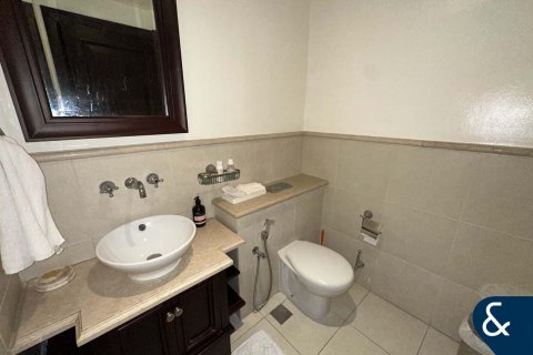 Apartment til salg i Old Town, Dubai, UAE 1 soveværelse, 76 kvm № 666231 - foto 8