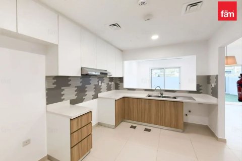 Üürile anda villa asukohaga Dubai, AÜE: 3 magamistoaga, 161 m² Nr 760605 - pilt 10