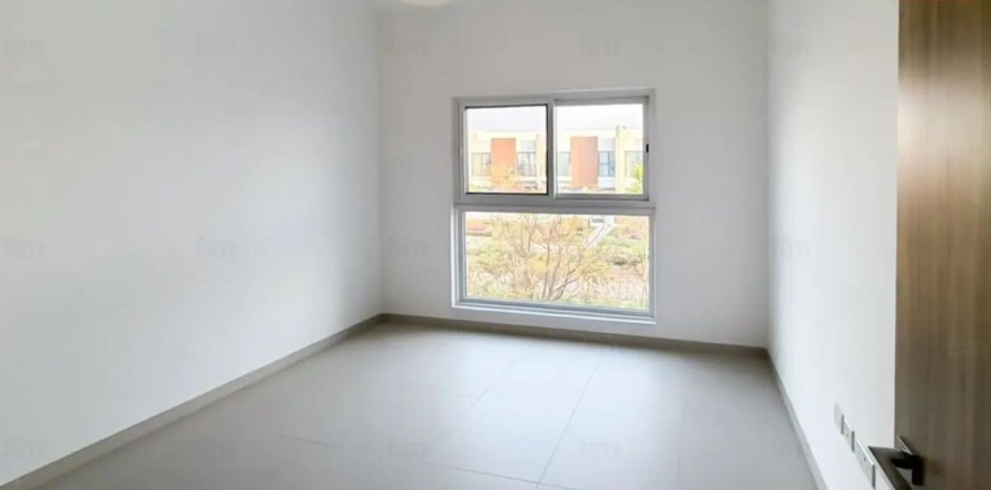 Villa asukohaga Dubai, AÜE: 3 magamistoaga, 161 m² Nr 760605