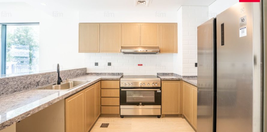 Vila di Dubai, UEA 5 kamar tidur, 144 m2 nomor 694202