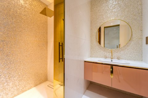 Apartment in Palm Jumeirah, Dubai, UAE 3 bedrooms, 317 sq.m. № 734174 - photo 22
