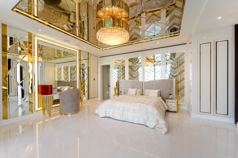 Apartment in Palm Jumeirah, Dubai, UAE 3 bedrooms, 317 sq.m. № 734174 - photo 11